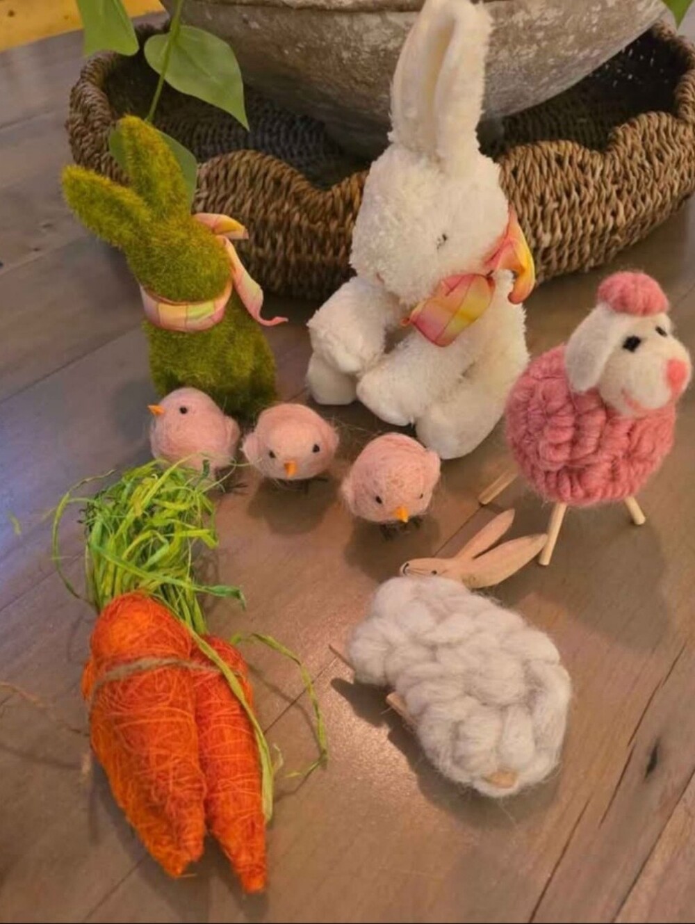 Adorable Spring Tabletop Decorations- Felted Wool, Wood, Straw & Wool Yarn.